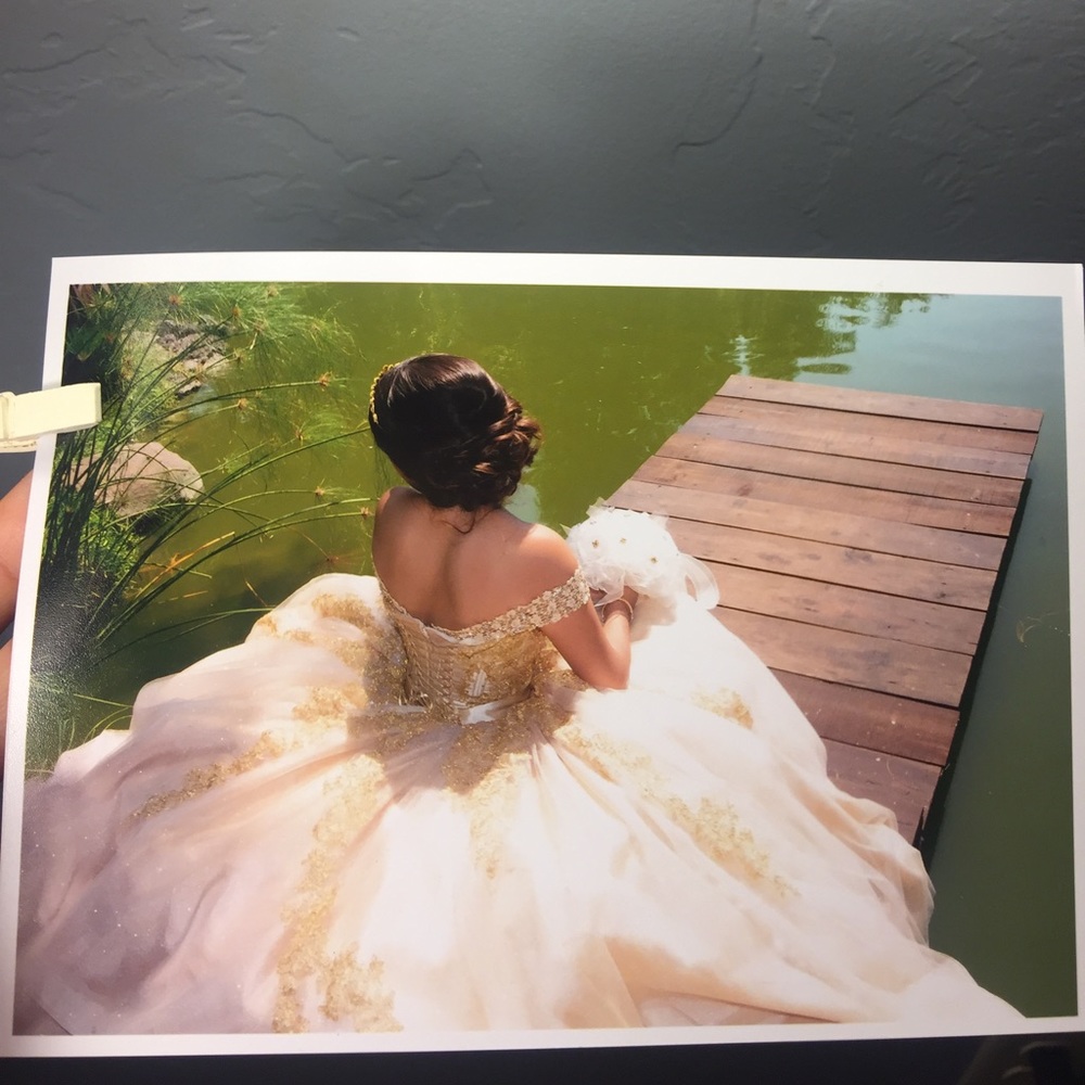 Dress - Picture 7 of 8